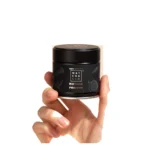 Matcha & Co Reserve 30g – 100% βιολογικό ιαπωνικό matcha ανώτερης τελετουργικής ποιότητας σε μαύρο βαζάκι.